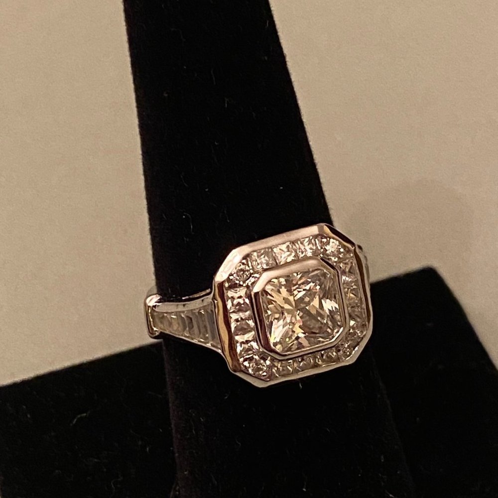 Beautiful Large Clear Cubic Zirconia Sterling Silver ring, Size 8